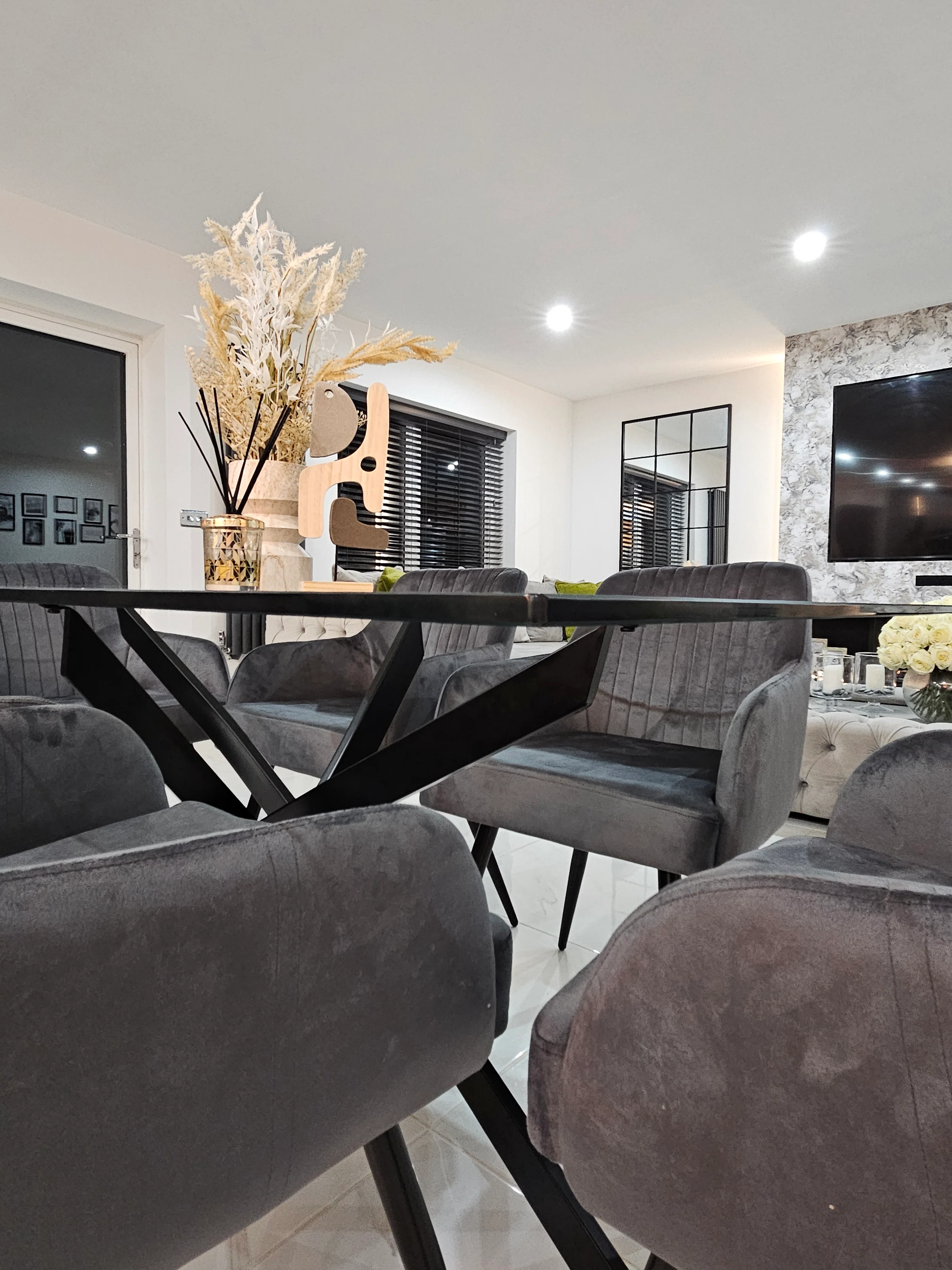 Amalfi Glass Dining Table Set With 6 French Velvet Chairs - Image 4